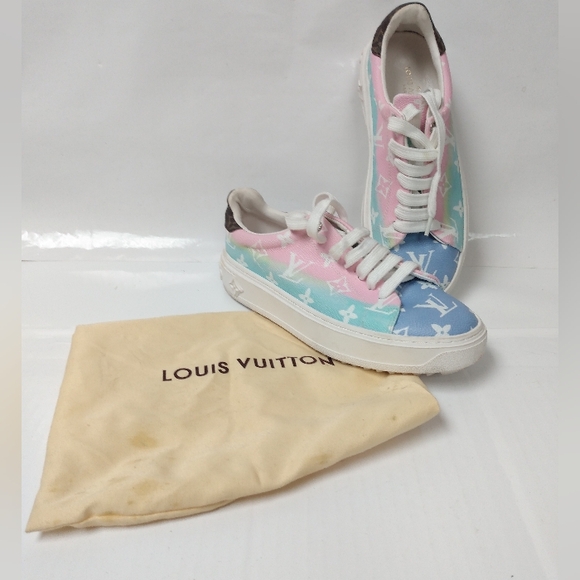 Louis Vuitton TimeOut trainers for women - Picture 1 of 12